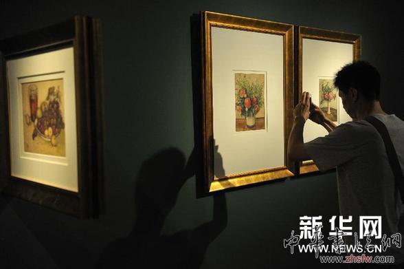 （晚報(bào)）（2）殷?？邓仕囆g(shù)60年回顧展在京開(kāi)幕