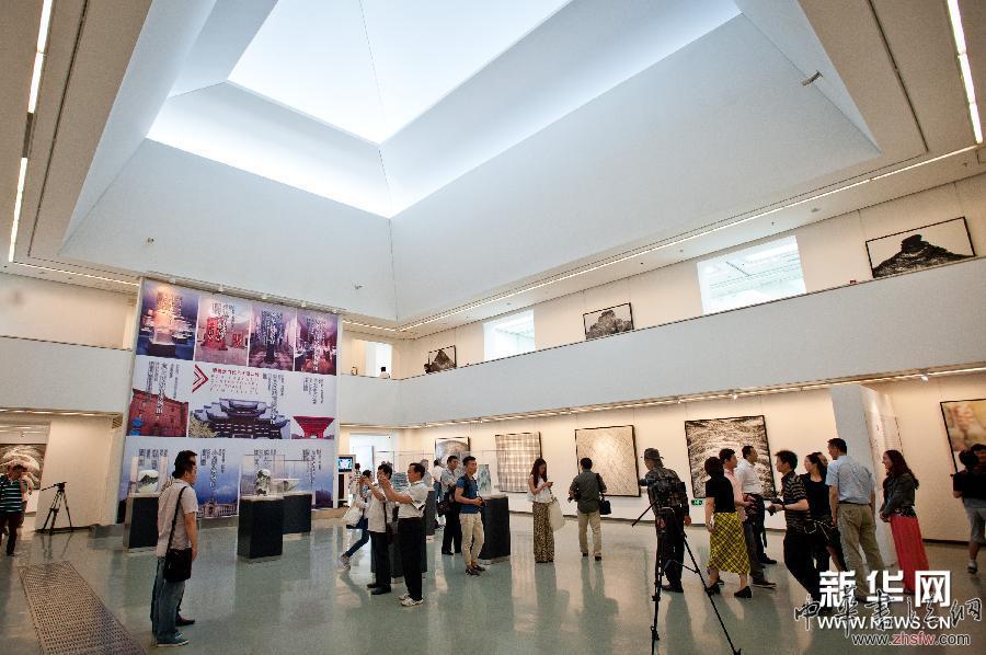 （文化）（1）潘魯生當(dāng)代藝術(shù)巡回展在京開幕