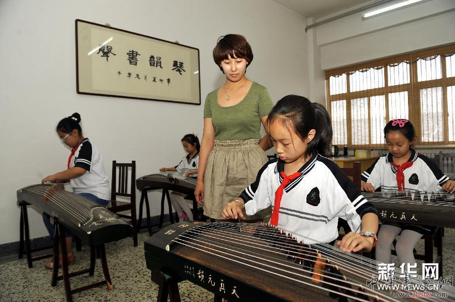 優(yōu)化育人環(huán)境 打造“儒雅校園” 組圖 (教育)(1)優(yōu)化育人環(huán)境 打造“儒雅校園”