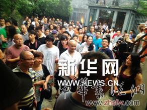     對日益產(chǎn)品化的中國當(dāng)代藝術(shù)而言，“靈魂之軀——藝術(shù)家的尋魂之旅”展覽，針對性的指明了一條精神的救贖之路。正是這群以心靈為訴求的藝術(shù)群體幾乎犧牲個(gè)人利益的抵抗和堅(jiān)守，完成了一次來自藝術(shù)系統(tǒng)內(nèi)的自我革命和生態(tài)鏈的重塑與造血。（文/陳曉峰）