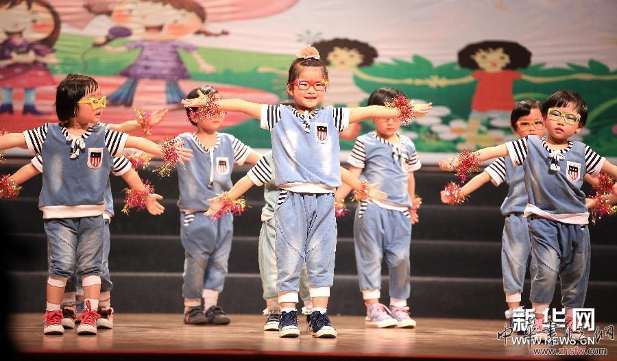 農(nóng)民工子女展才藝迎“六一” 組圖 #(社會)(3)農(nóng)民工子女展才藝迎“六一”
