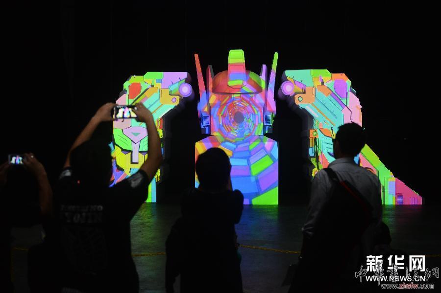 “變形金剛?cè)苣暾褂[”將在澳門舉行 組圖 (晚報)(1)“變形金剛?cè)苣暾褂[”將在澳門舉行