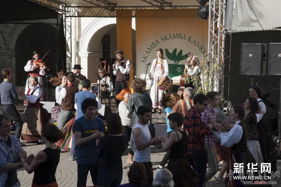 （XHDW）（4）立陶宛舉辦國(guó)際民俗藝術(shù)節(jié)