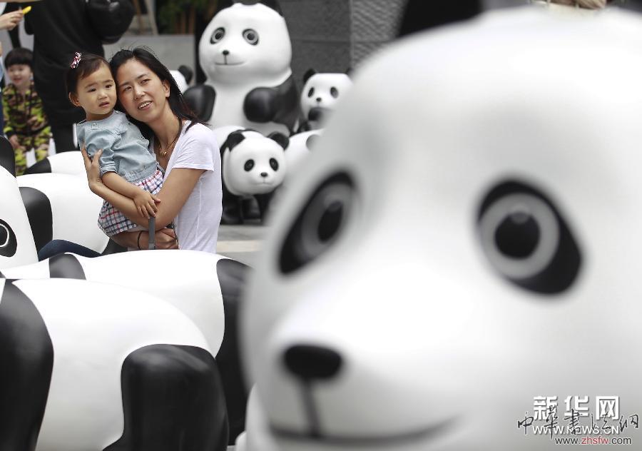 （社會）（2）百只&ldquo;大熊貓&rdquo;亮相上海街頭