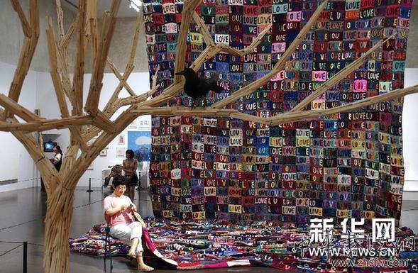 （晚報）（1）&ldquo;艾敬的愛&rdquo;巡展上海