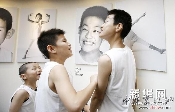 (文化)(2)“天使的微笑”攝影藝術(shù)展在上海舉行