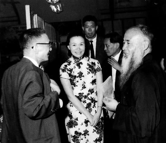 1970年在美國張大千家中隨侍聆教一整年