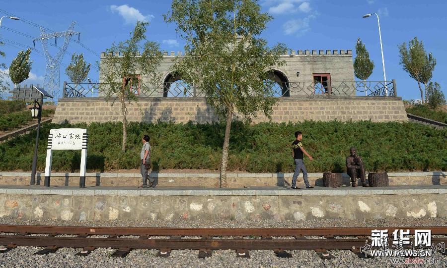 （晚報(bào)）（3）微縮景觀重現(xiàn)&ldquo;京張鐵路&rdquo;風(fēng)貌