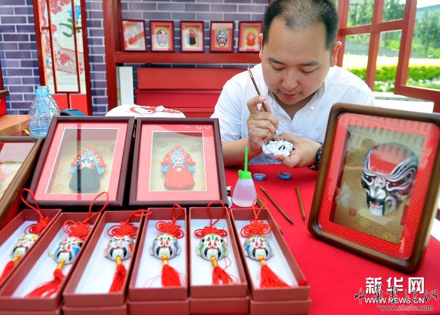 文化遺產(chǎn)日主場(chǎng)活動(dòng)在京舉行 組圖 (文化)(5)文化遺產(chǎn)日主場(chǎng)活動(dòng)在京舉行