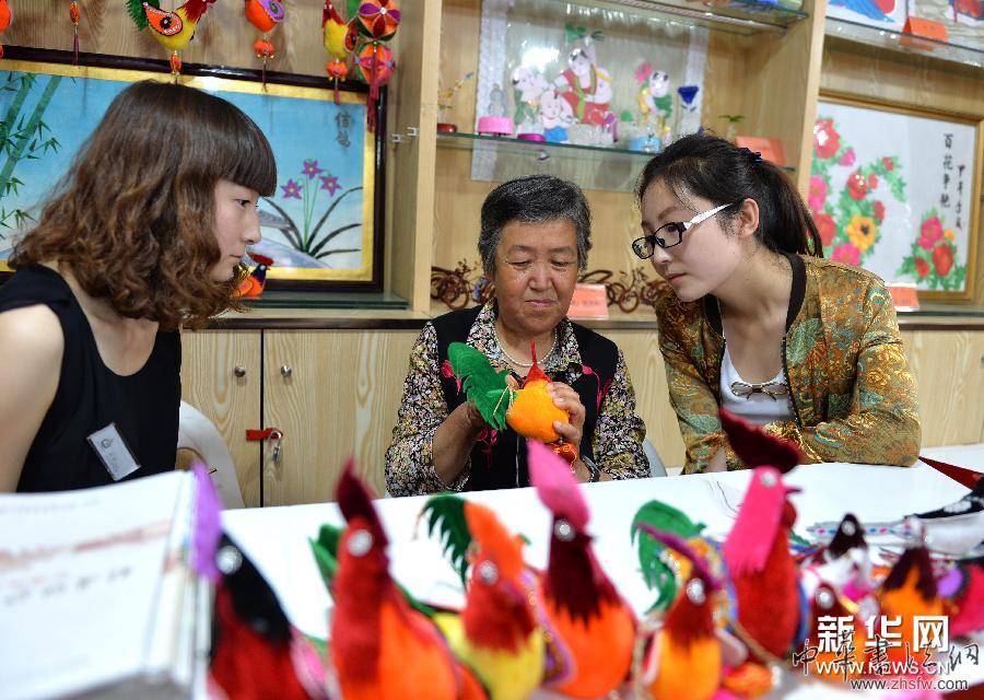 呼和浩特非遺傳習(xí)展示館正式開放 組圖 (文化)(5)呼和浩特非遺傳習(xí)展示館正式開放