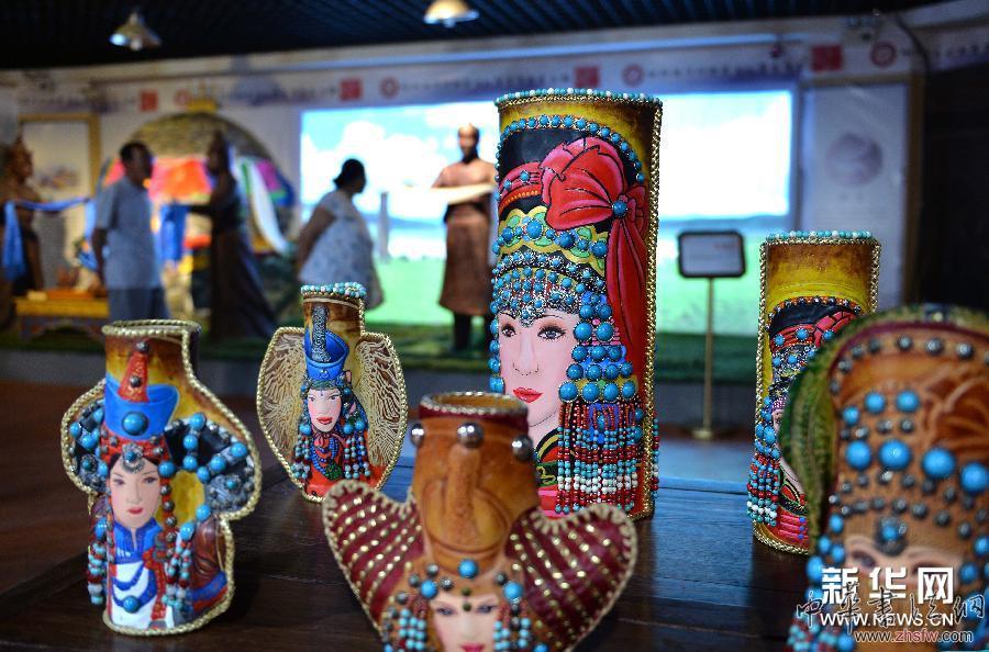 呼和浩特非遺傳習(xí)展示館正式開放 組圖 (文化)(3)呼和浩特非遺傳習(xí)展示館正式開放