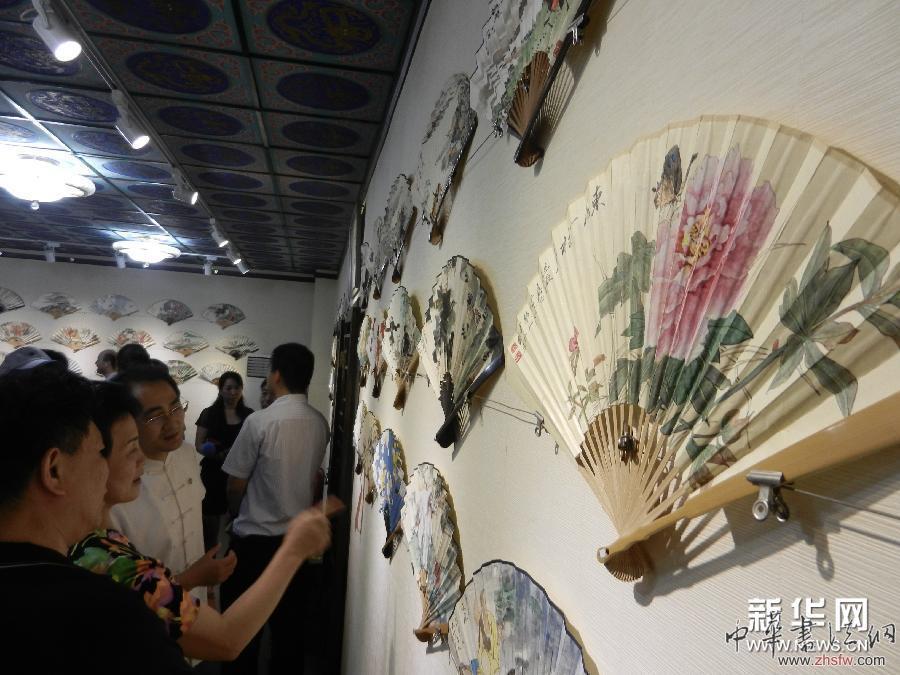 （文化）（2）《江蘋畫扇》展傳遞畫扇傳統(tǒng)藝術(shù)魅力