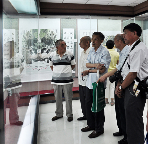 浙江省江山市博物館舉行《留住鄉(xiāng)愁》書畫展