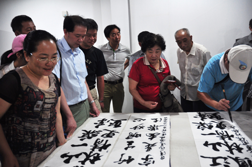 浙江省江山市博物館舉行《留住鄉(xiāng)愁》書畫展