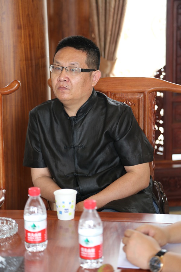 湖北美術(shù)學(xué)院孟慶星教授出席會議