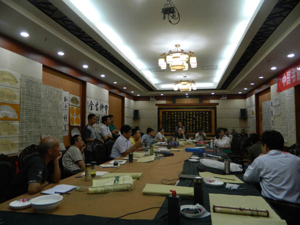 胡立民導(dǎo)師工作室?guī)熒诤颖备弑暄偶? width=