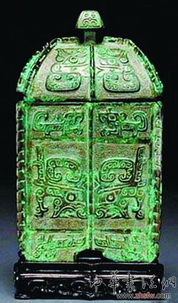 商晚期饕餮紋青銅方彝。