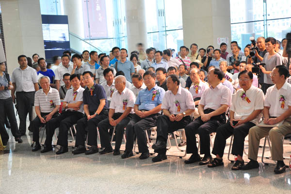 大江賦—葛昌永詩(shī)賦書畫展在漢開幕