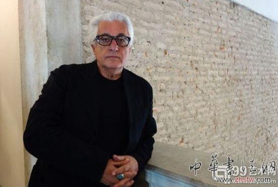 解密:國際雙年展的策展人究竟能賺多少錢 杰曼諾 切蘭特可能是世界上薪酬最高的自由策展人 圖片來源:theartnewspaper