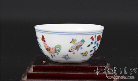 市場售價幾十元的雞缸杯仿品