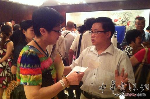 賑災(zāi)書畫義賣 吳小平作品拍全場(chǎng)最高金額