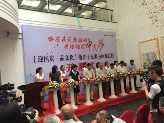 點擊瀏覽下一頁