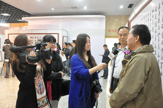 點擊瀏覽下一頁