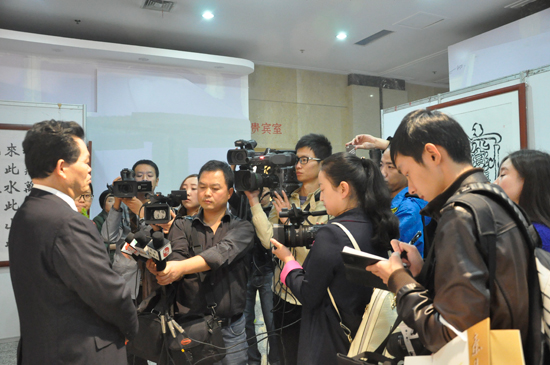 點擊瀏覽下一頁