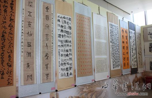 中央國家機關(guān)慶祝新中國成立六十五周年書畫展開幕