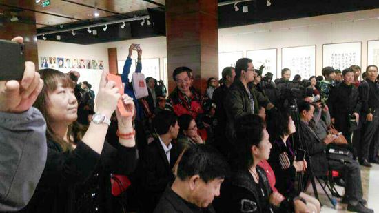 點擊瀏覽下一頁