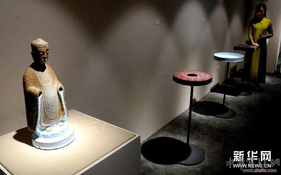 “回到內(nèi)心”黃珂陶瓷作品展在鄭州舉辦 圖 (晚報(bào))(2)“回到內(nèi)心”黃珂陶瓷作品展在鄭州舉辦