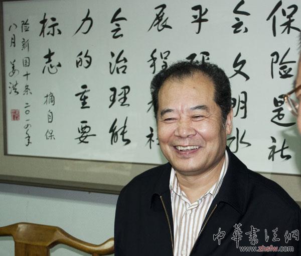 經(jīng)濟(jì)學(xué)家姜洪成書(shū)壇“新兵”：我完全拒絕官員型書(shū)法家