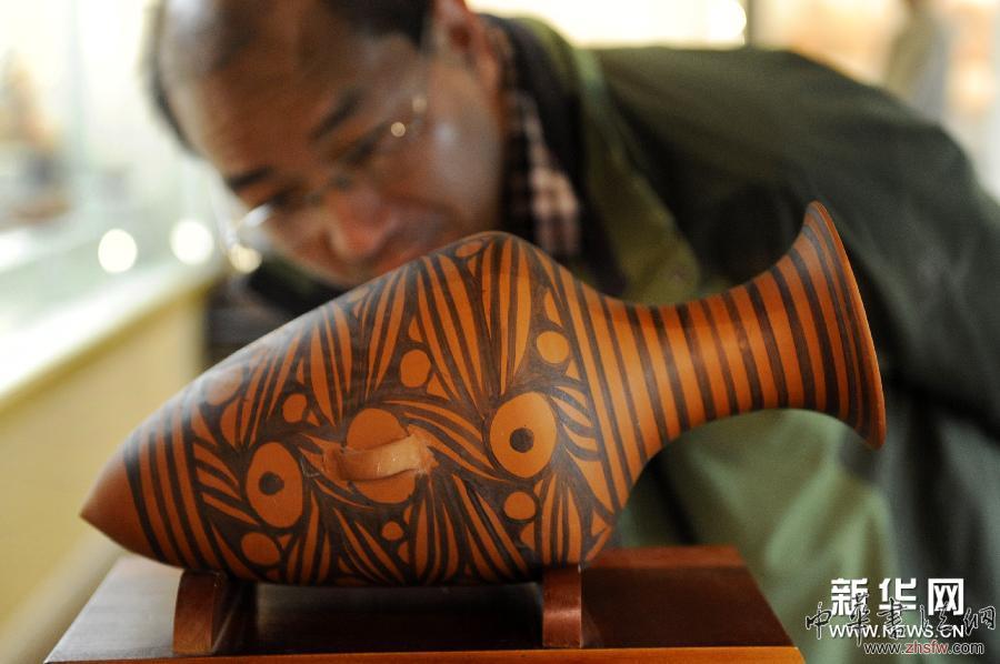 （新華網(wǎng)）（4）探訪國(guó)內(nèi)首個(gè)澠池仰韶文化博物館