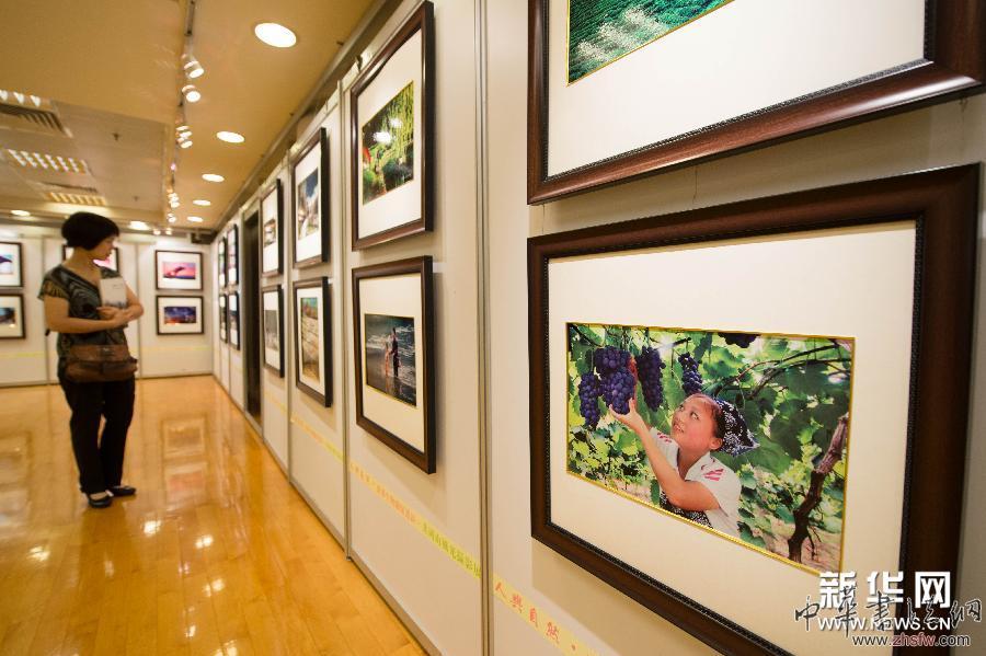 “井岡山風(fēng)光攝影展”在澳門舉行 圖 (晚報)(2)“井岡山風(fēng)光攝影展”在澳門舉行