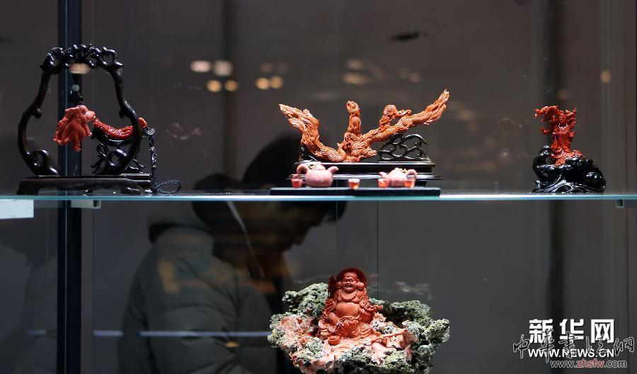 沈陽:珠寶玉石爭奇斗艷 圖 (晚報(bào))(2)沈陽:珠寶玉石爭奇斗艷