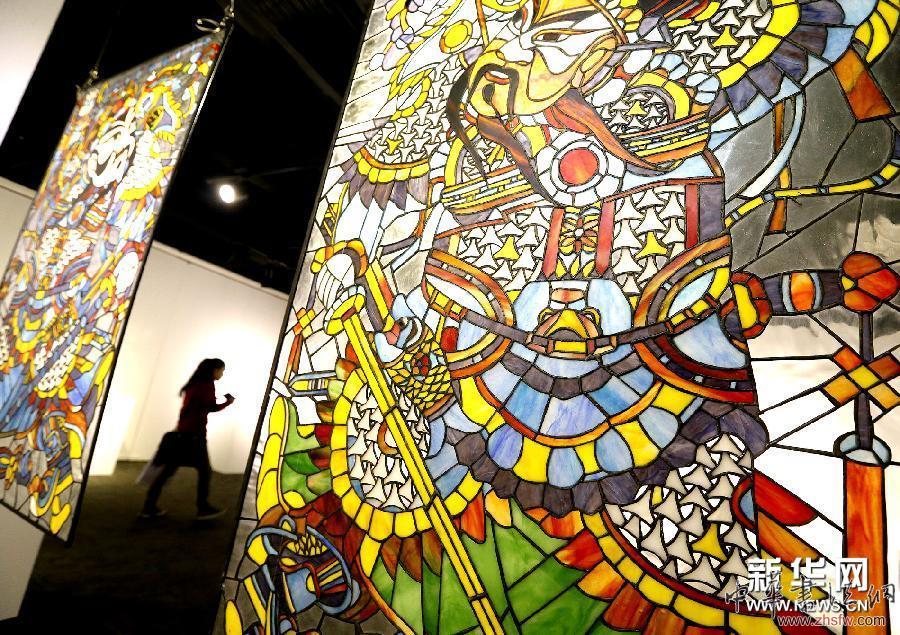 （文化）（5）首屆中國玻璃藝術(shù)雙年展在上海揭幕 