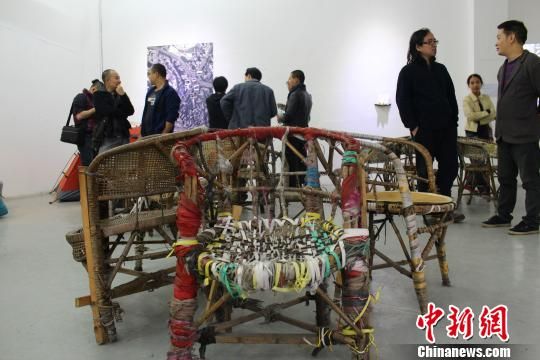 Red-Line2014第八屆國際藝術(shù)家工作坊成果展現(xiàn)場一角?！〔屉p燕　攝