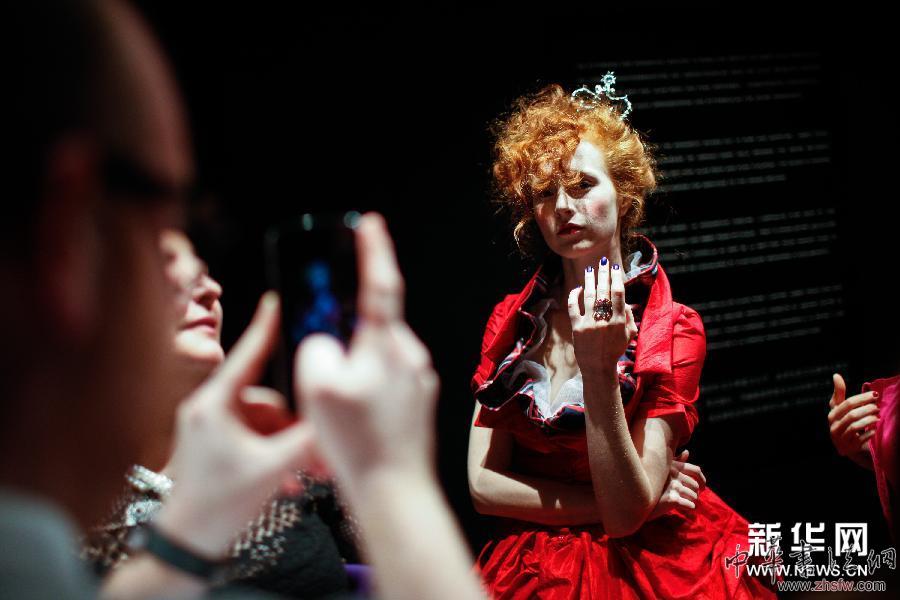 （國(guó)際）（3）指上的世界