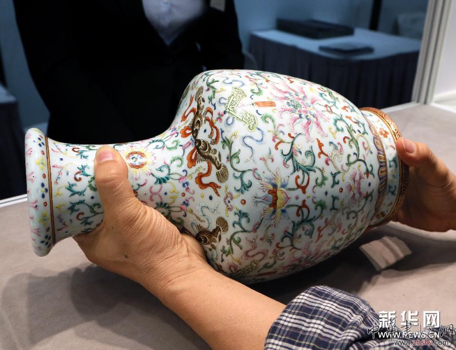 （晚報）（1）香港佳士得舉行重要中國瓷器及工藝精品秋拍預展