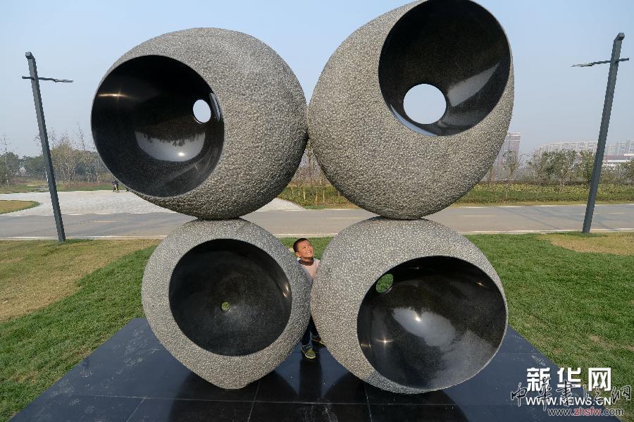 （晚報(bào)）（2）第四屆中國(guó)&middot;蕪湖劉開(kāi)渠獎(jiǎng)國(guó)際雕塑大展開(kāi)幕