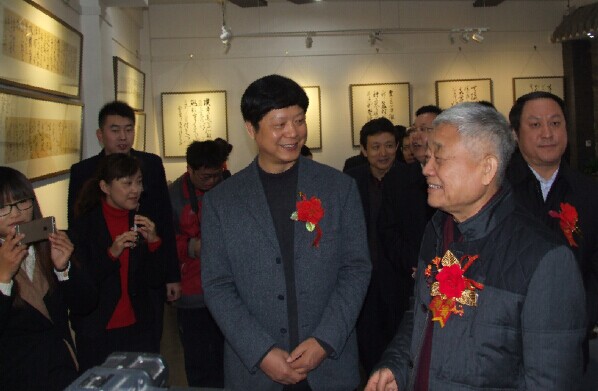 胡抗美書法藝術(shù)精品展在龍都濮陽舉行