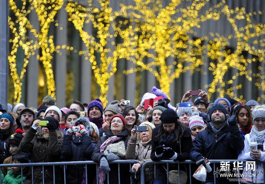 （國(guó)際）（4）紐約舉行第88屆感恩節(jié)大游行