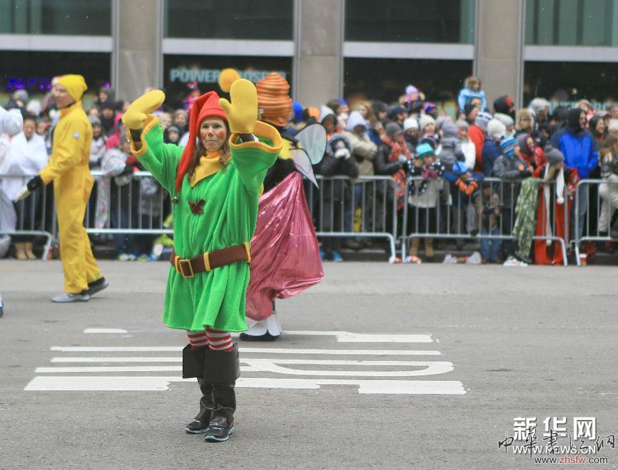 （國(guó)際）（10）紐約舉行第88屆感恩節(jié)大游行