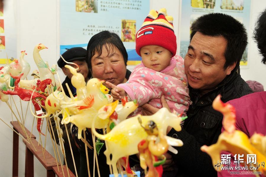 河北肅寧:百年糖人藝術(shù)“吹”出國門 組圖 (晚報)(1)河北肅寧:百年糖人藝術(shù)“吹”出國門