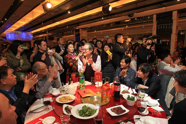 喜收五位愛(ài)徒 寶晉齋陸維中書(shū)法收徒儀式在滬舉行