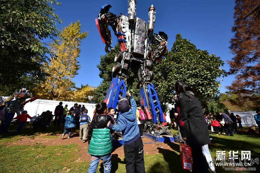 “變形金剛”昆明宣傳環(huán)保 #(文化)(2)“變形金剛”昆明宣傳環(huán)保