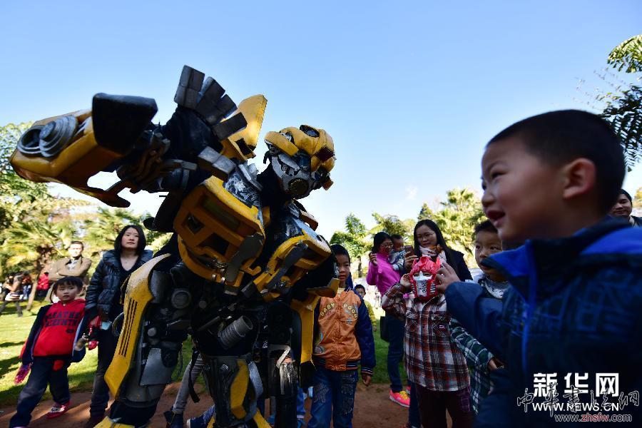 “變形金剛”昆明宣傳環(huán)保 #(文化)(1)“變形金剛”昆明宣傳環(huán)保