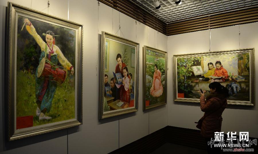 朝鮮油畫(huà)展亮相石家莊 組圖 (晚報(bào))(1)朝鮮油畫(huà)展亮相石家莊