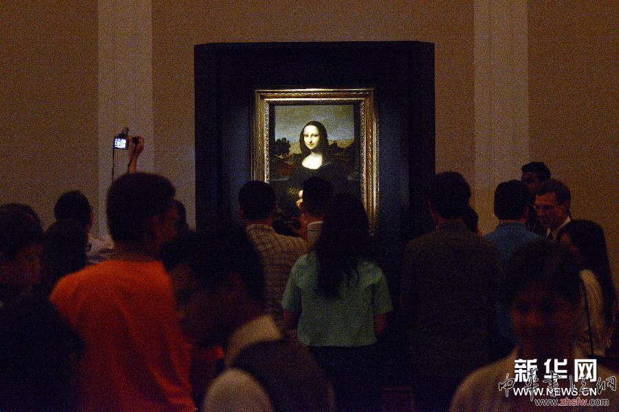 “年輕版《蒙娜麗莎》”在新加坡展出 組圖 (XHDW)(1)“年輕版《蒙娜麗莎》”在新加坡展出