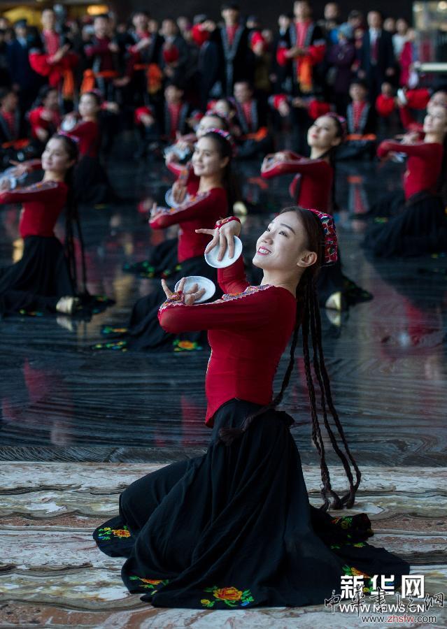 國家大劇院迎來公眾開放日藝術(shù)節(jié) 圖 (文化)(2)國家大劇院迎來公眾開放日藝術(shù)節(jié)